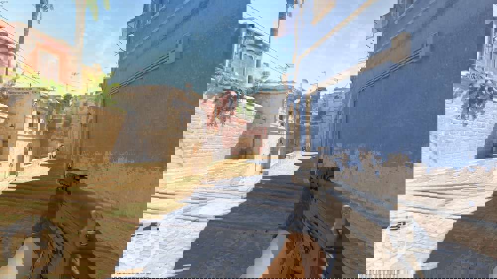 What is peeker's advantage in CS2?